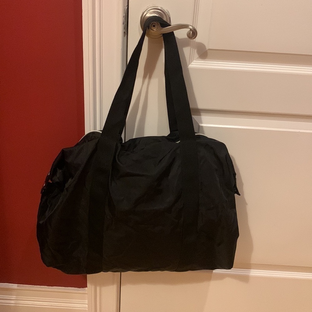 Victoria’s Secret Fashion Show Tote Bag - Picture 4 of 10